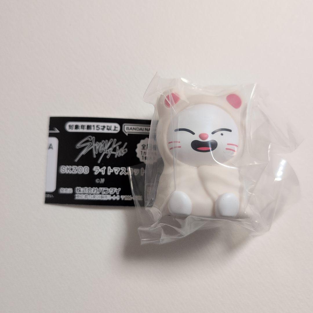 スキズ skzoo ライトマスコット ジニレット - メルカリ