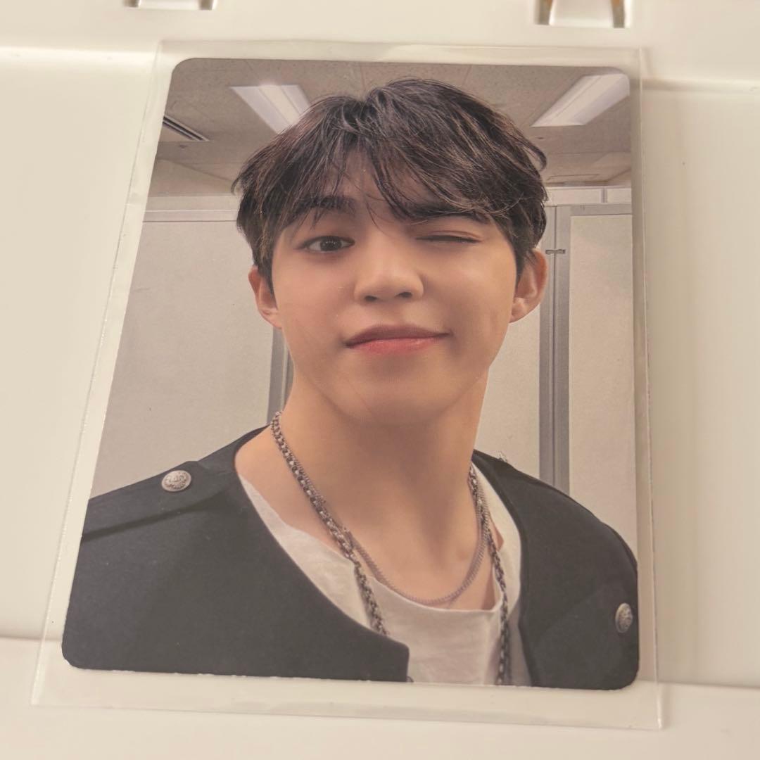 SEVENTEEN Holiday FC更新 トレカ エスクプス SCOUPS SEVENTEEN HOLIDAY エスクプス トレカ - メルカリ