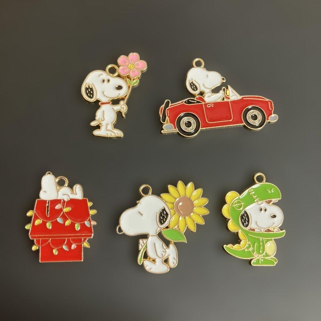 新品【チャーム】スヌーピー メタルチャーム 5個セットDIYアクセサリー