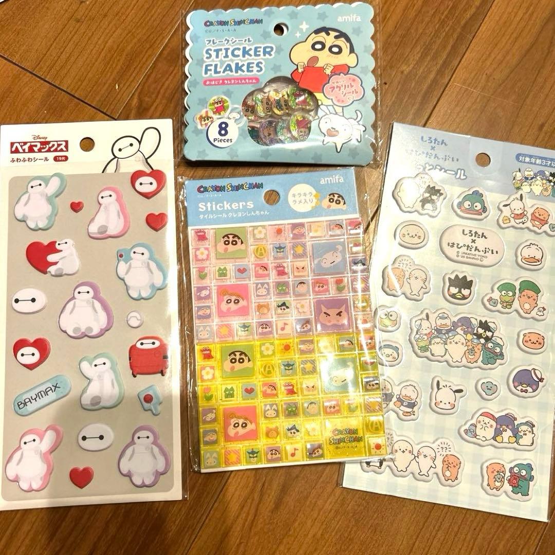 ⭐️大人気⭐️品薄 ベイマックス しんちゃんタイルシールおはじき