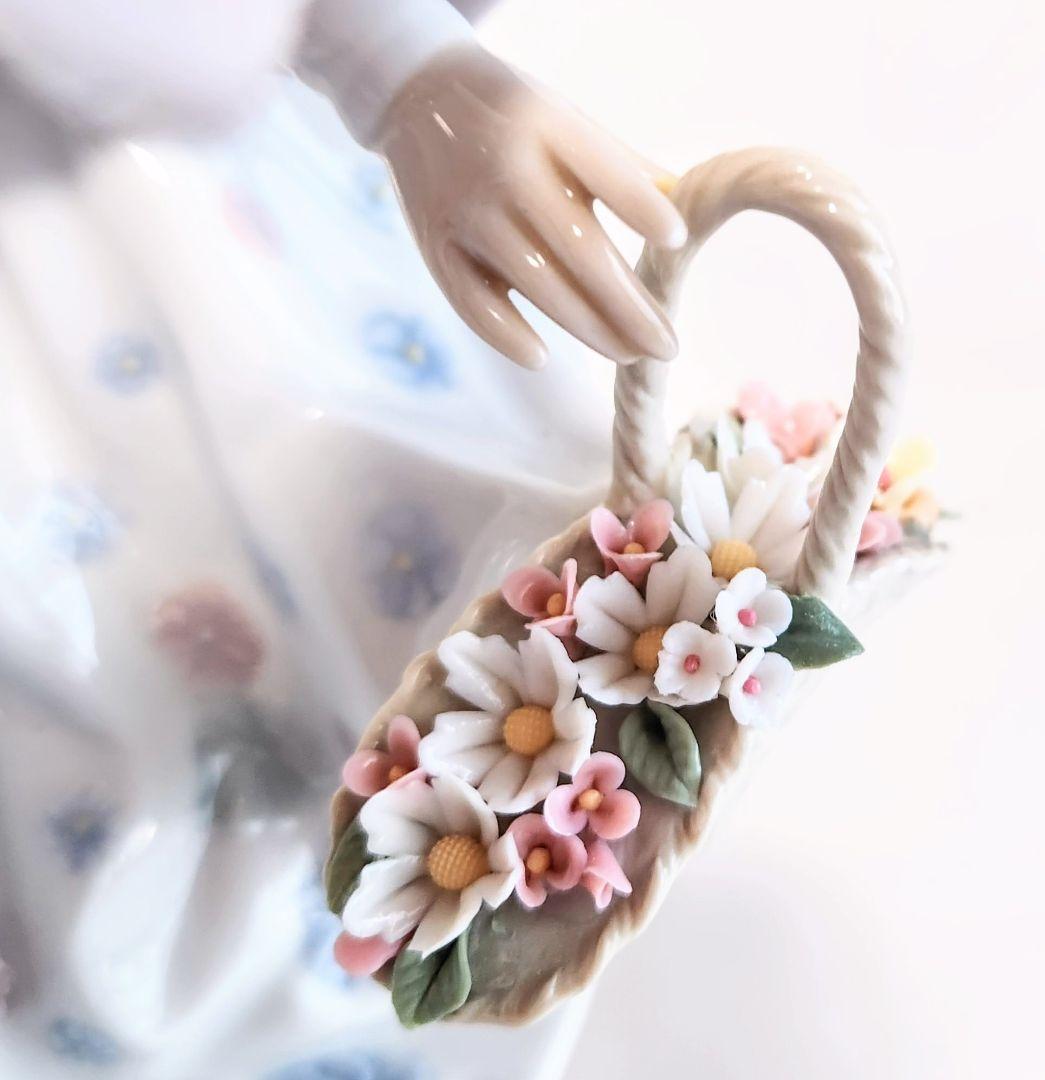 リヤドロ【美品】フィギュリン《春の輝き》No.5898