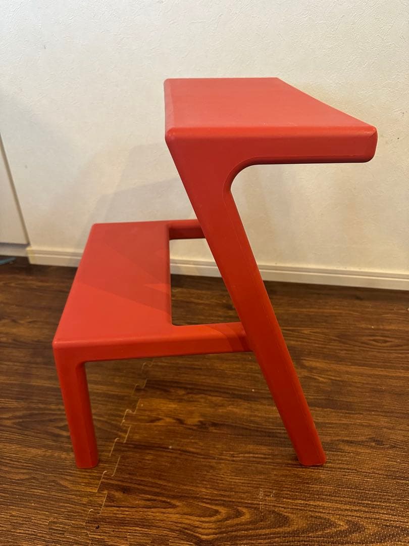 IKEA 廃盤 メステルビー ステップ台 踏み台 赤 - メルカリ