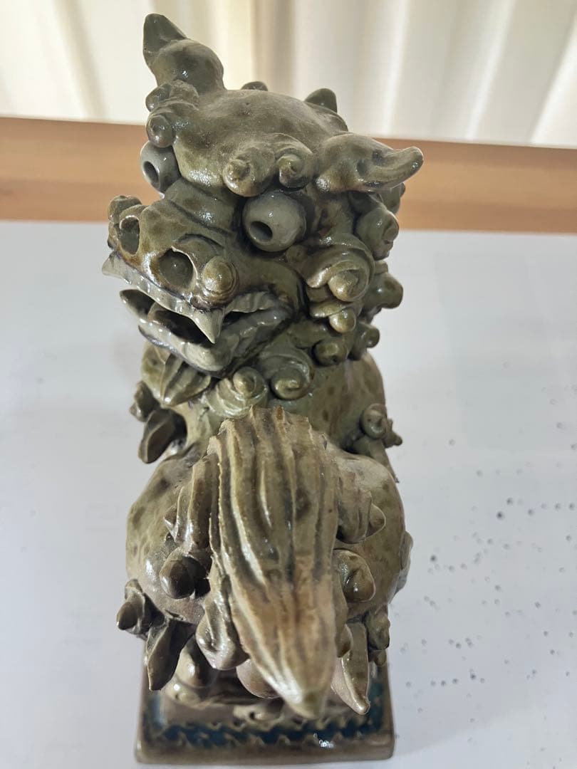 沖縄 琉球 壺屋焼 新里勇人作 台付シーサー ヤチムン やちむん - メルカリ