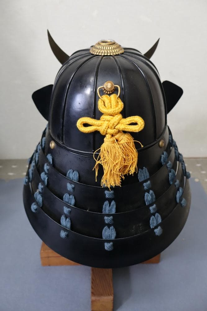 キ*ー様 大人が着用可能な甲冑一式／青糸威・黒塗