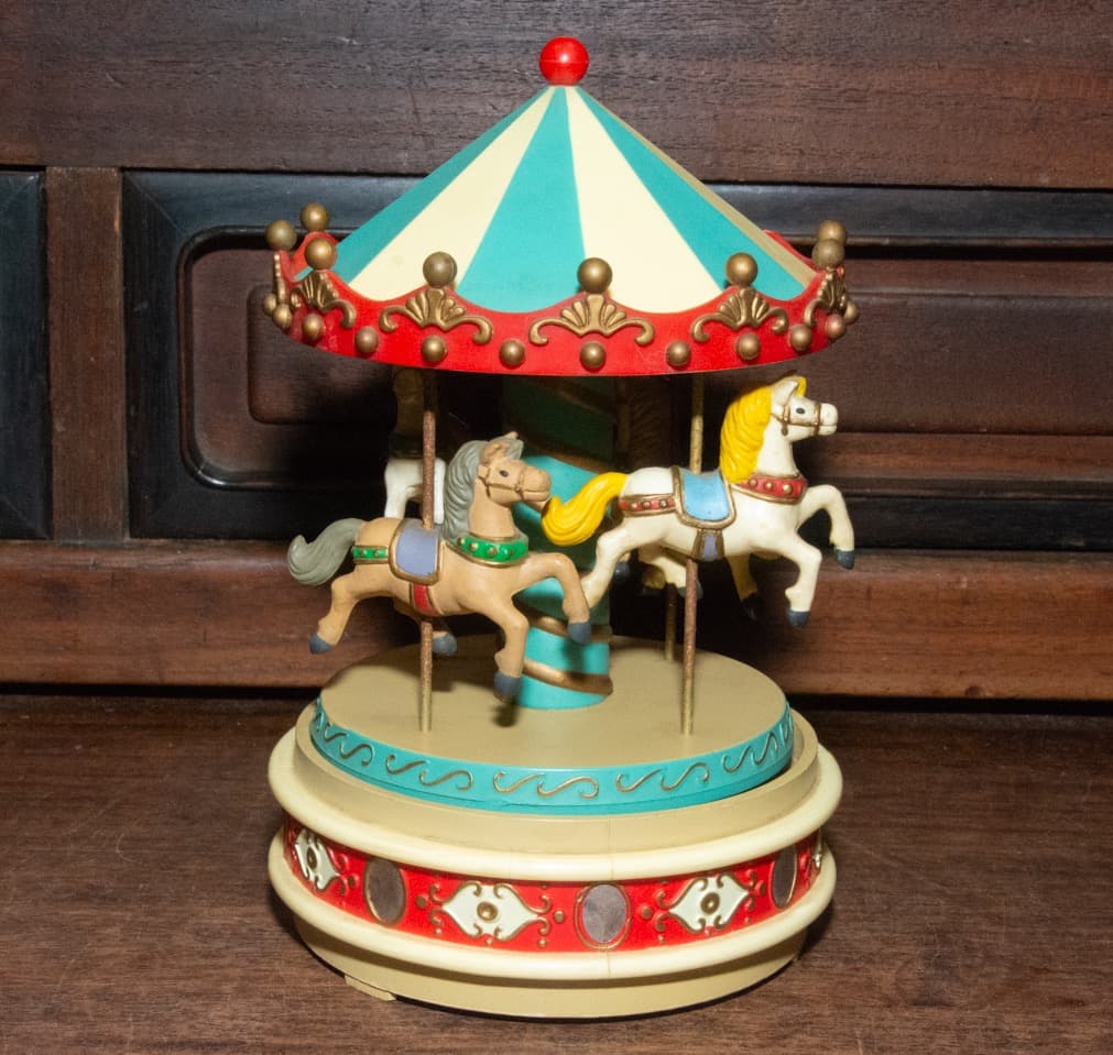 ENESCO メリーゴーランド オルゴール レトロ アンティーク 玩具