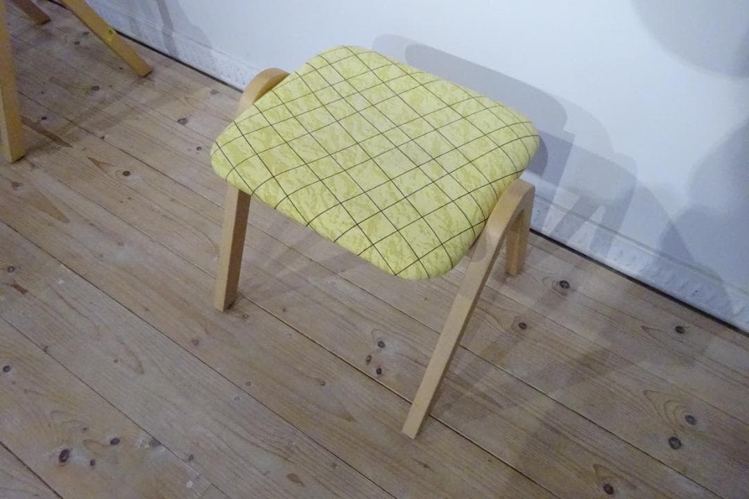 宮崎椅子製作所　Astool 小泉誠デザイン　補助椅子　北欧スタイル　美品　B 宮崎椅子製作所 Astool 小泉誠デザイン 補助椅子 北欧スタイル 美品 B