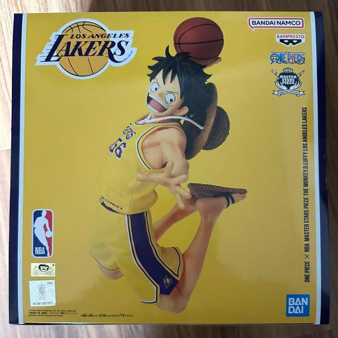 ワンピースベースショップ NBA レイカーズ ルフィ フィギュア - メルカリ