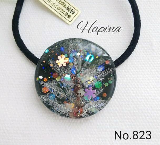 雪化粧ツリーラウンドレジンヘアゴム ポニーフック変更可能。 レジン/Resin】セリアのシールでヘアアクセサリー作り『ハンドメイド