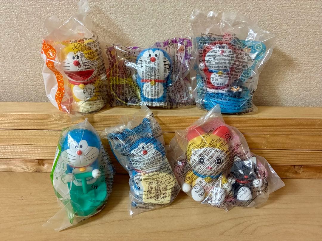 ドラえもん フィギュア映画 コレクション ペットボトルキャップ