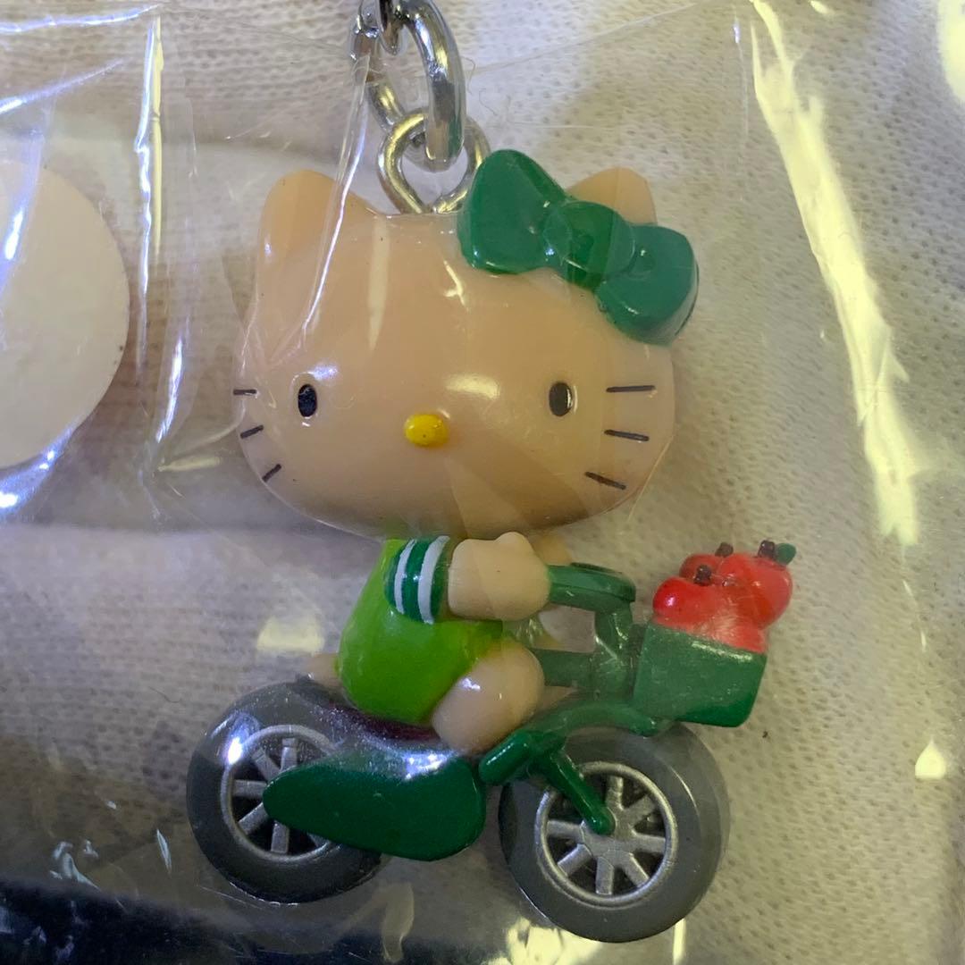 た*ぽ様 《当時物レア》⭐︎HELLO KITTYハローキティ 自転車キーホルダ