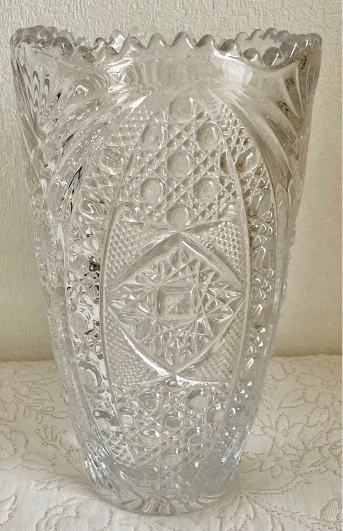 ボヘミアングラス　クリスタルグラス　花瓶　ボヘミア Amazon.co.jp: ボヘミアングラス クリスタル 花瓶 高さ15cm 80210