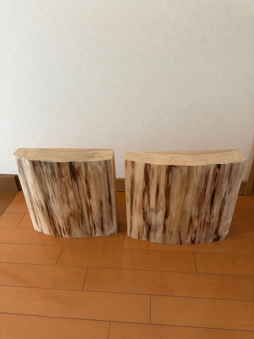 天然杉一枚板極美杢目、自然な曲線型センターテーブル 蜜蝋クリーム