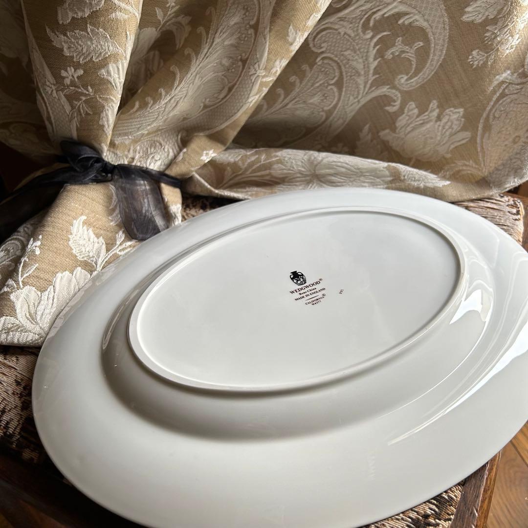 黒壺 WEDEWOOD CALIFORNIA 英国の輝きを纏う オーバルプラター - メルカリ