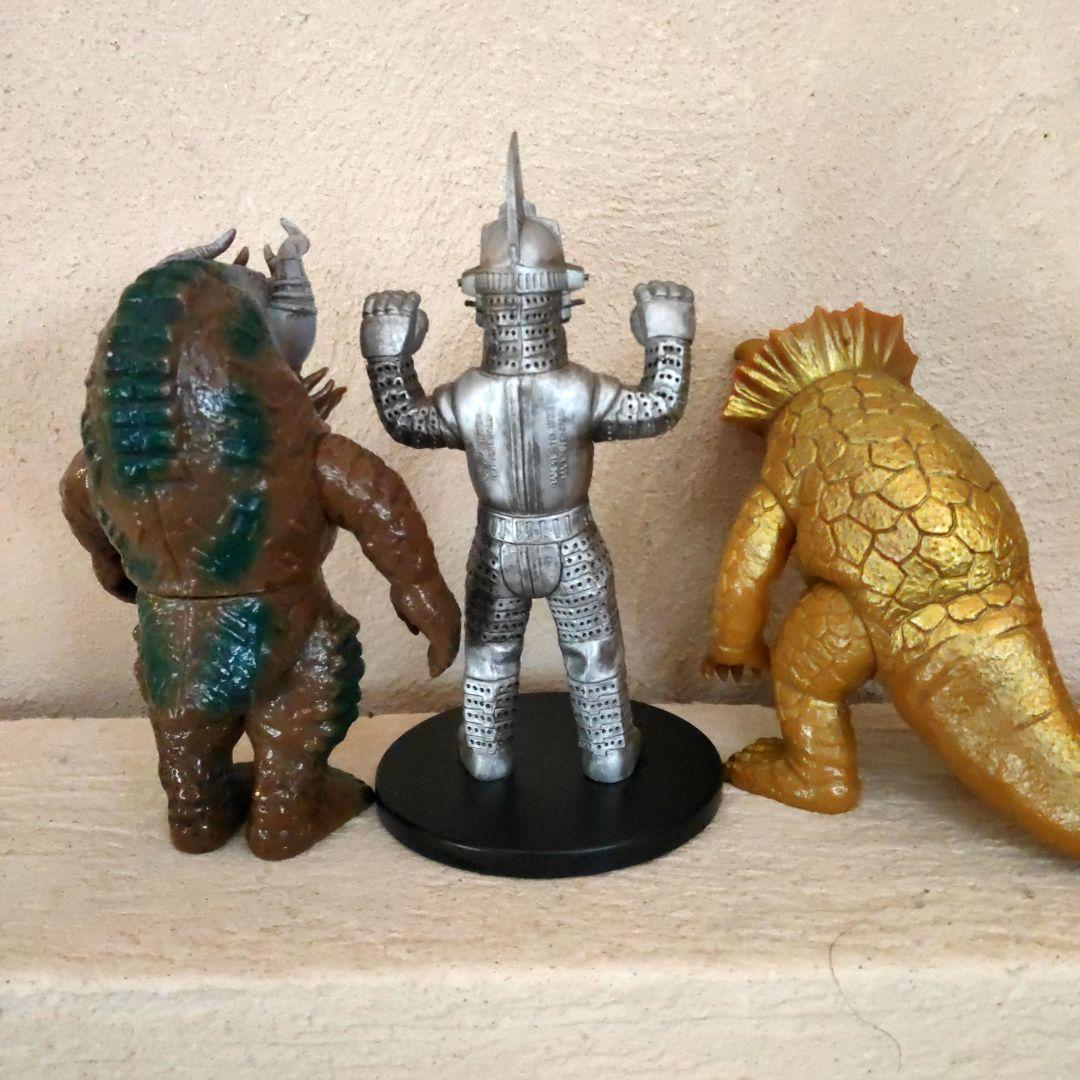 ウルトラセブンカプセル怪獣トリオ - メルカリ
