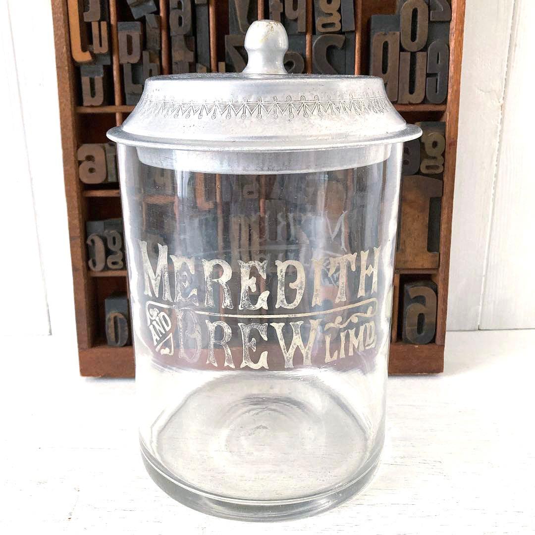 イギリスアンティーク MEREDITH&DREWビスケットガラスジャー 蓋付き