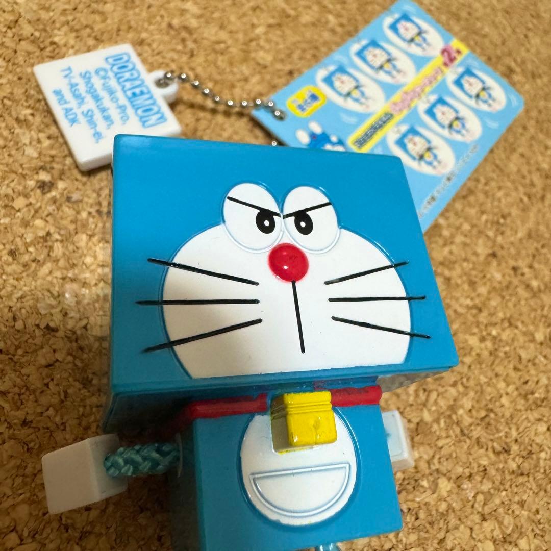 スクエアドラえもん ぷらぷらキーチェーン キーホルダー ドラえもん