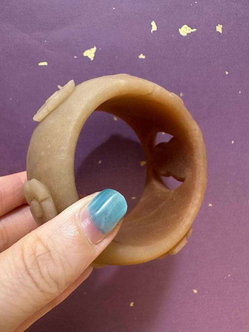 黄糖にゃんこ原石バングル シャー太翠原石バングル - メルカリ