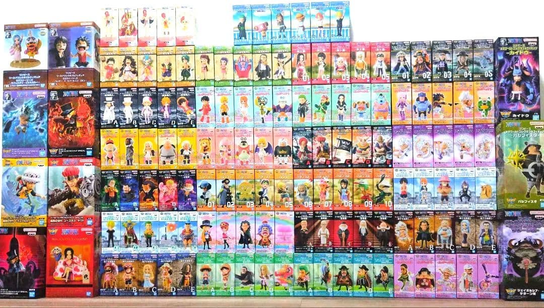 ワンピース ワールドコレクタブルフィギュア 計142点まとめ売り ONE PIECE ワンピース ワールドコレクタブルフィギュア ジュエリー