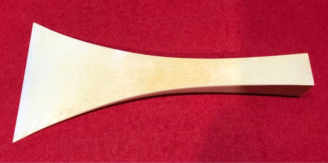 三味線撥112天然素材マンモス/三味線/弦楽器/バチ 三味線撥(三味線バチ) 白象 津軽用 【15号 白】 重さ150g 練習用