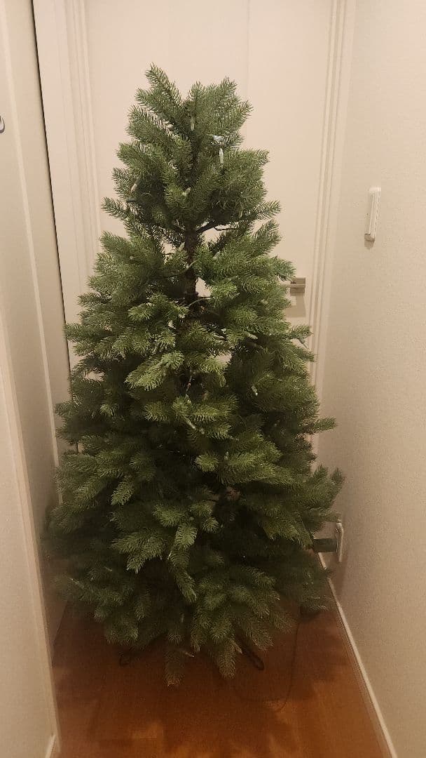 中型クリスマスツリー ホワイト・カラフルライト付き　コストコ　150センチ cot1739977-02.jpg