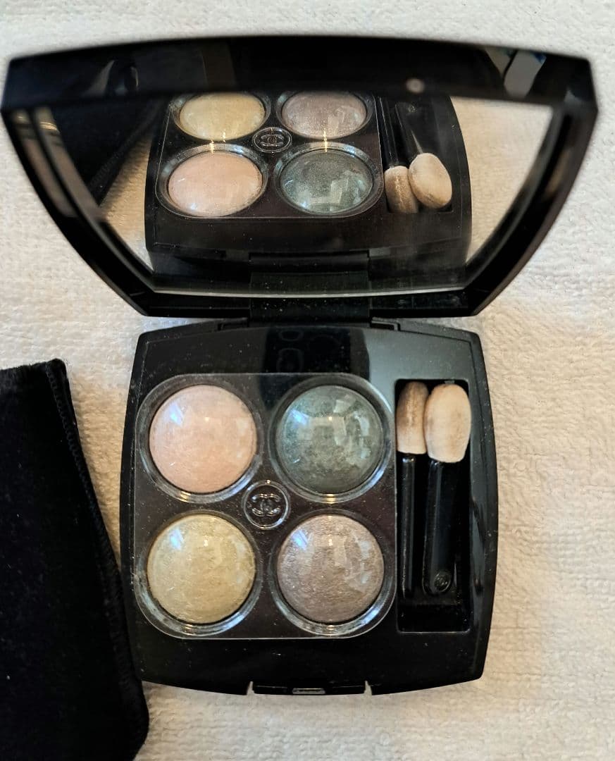CHANEL CHANEL 4色 アイシャドー 4色アイシャドウパレット 387 UTOPIA