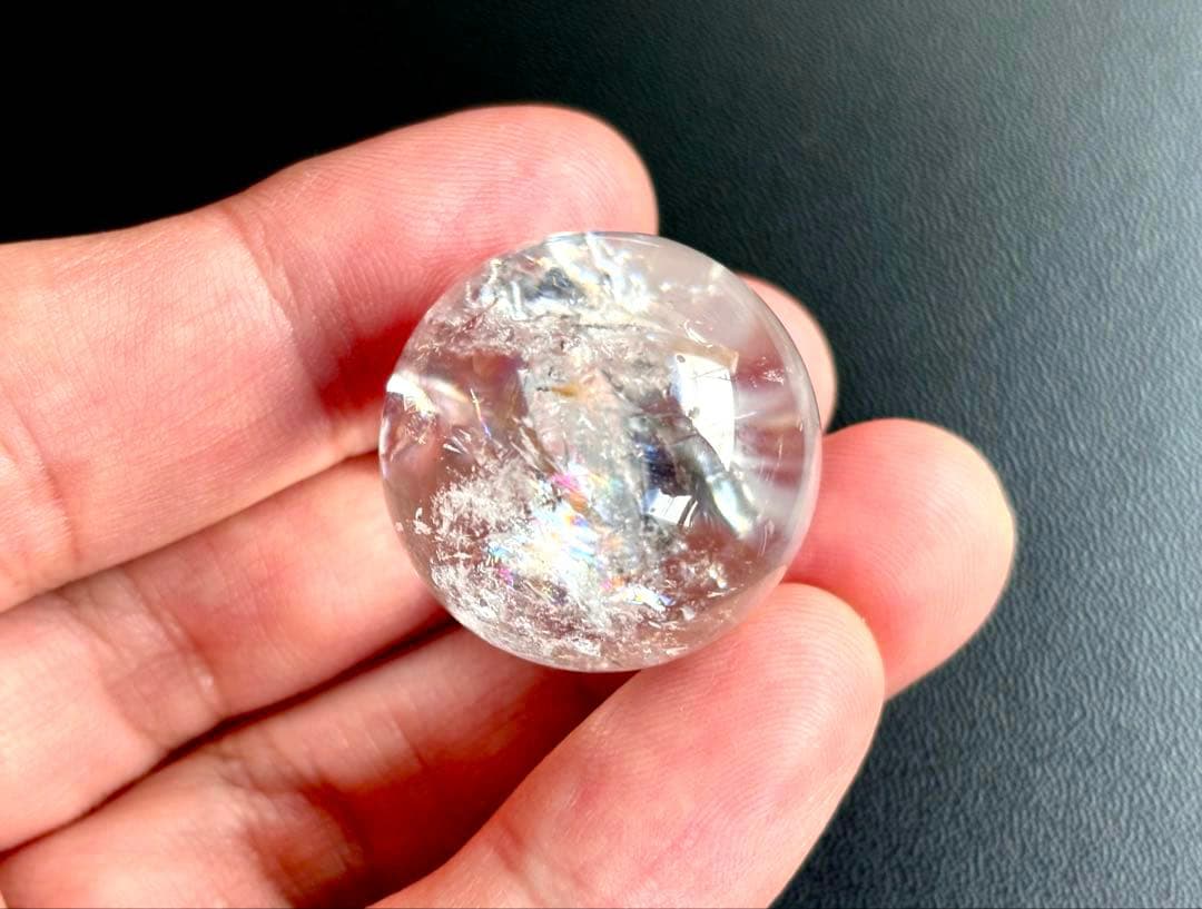 究極品質　永遠の愛を願う水晶の究極形態　虹のマスターウラルレムリアン極上スフィア