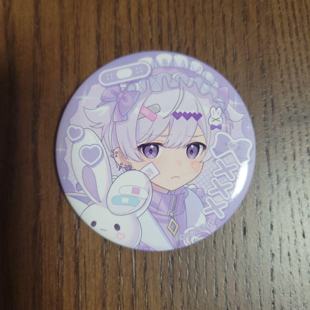 いれいす 缶バッジ 初兎 愛してるじゃ足りないもん！ - メルカリ
