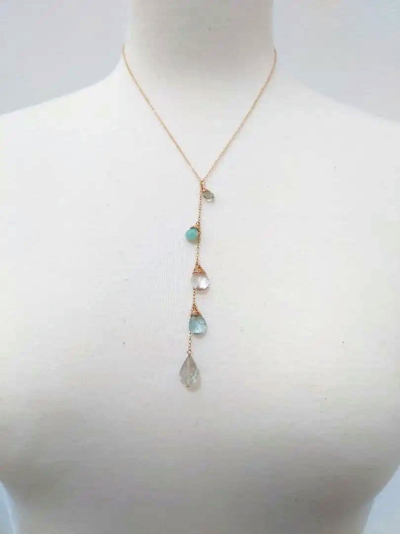 HAWAIIファイティングイール　アクアマリン・ムーンストーン天然石ネックレス ダイヤアクアマリンネックレス / 天然石 / レジン / 海 ネックレス