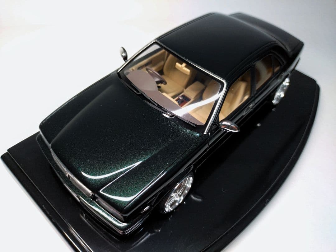 アオシマ 1/24 y32 シーマ プラモデル 完成品 - メルカリ