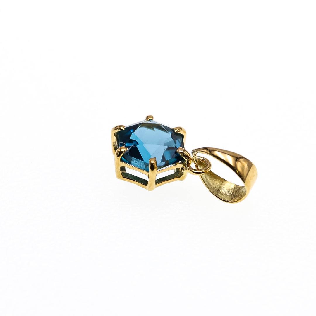 【天然ロンドンブルートパーズ】チャーム 0.69ct ルース 宝石