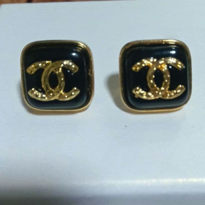 CHANEL ピアス 海外ノベルティ商品 - メルカリ