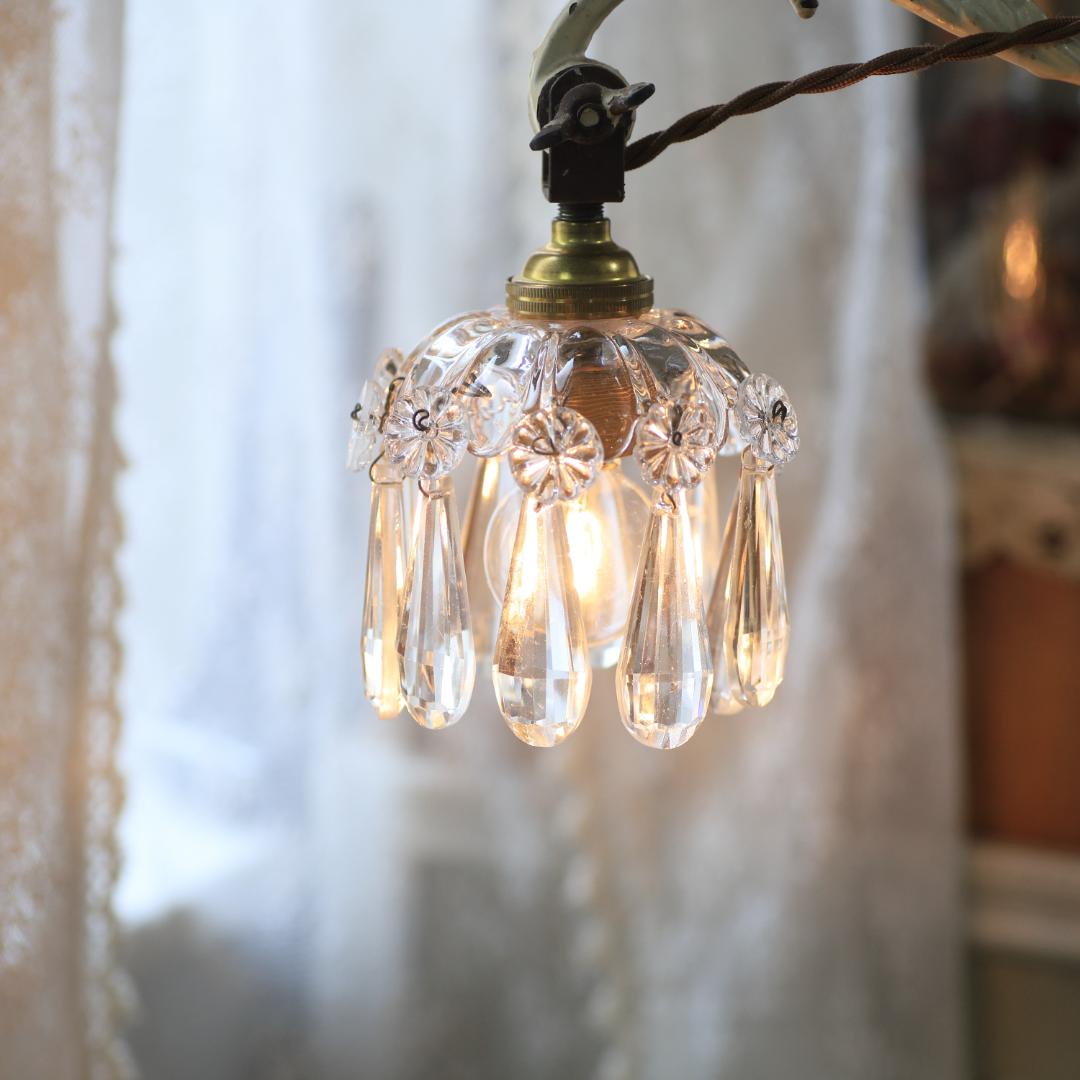 オールドバカラ ドロップ ミニシャンデリアシェード フランスアンティークランプ 1 / 10 a フランスアンティーク オールドバカラ ミニシャンデリア