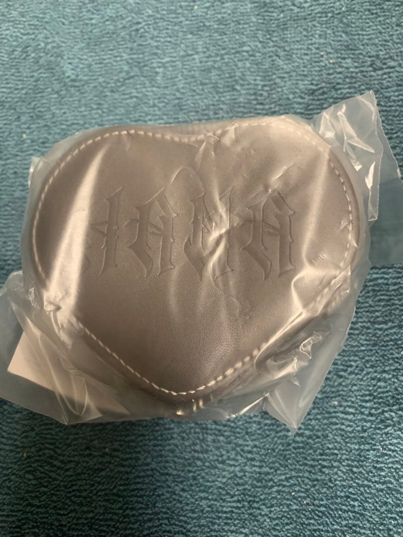 HANA BAD LOVE アクセサリーケース - メルカリ