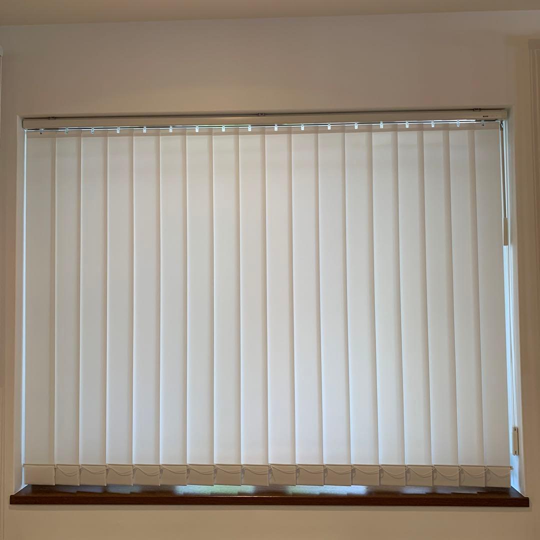ちびトロ ➡︎2025.5月購入「タチカワ」バーチカルブラインド 遮熱腰高窓 傾斜窓タイプ ラインドレープ タチカワブラインド｜縦型ブラインド