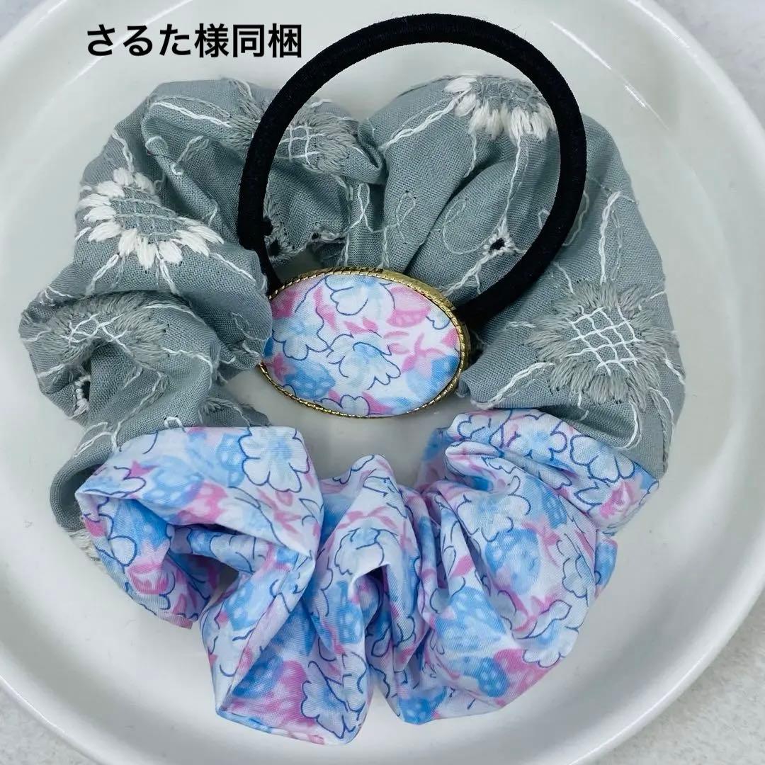 リバティ ハンドメイド シュシュとヘアゴム 65 再販】リバティ生地使用 マロリーふっくらシュシュ ヘアゴム｜黒