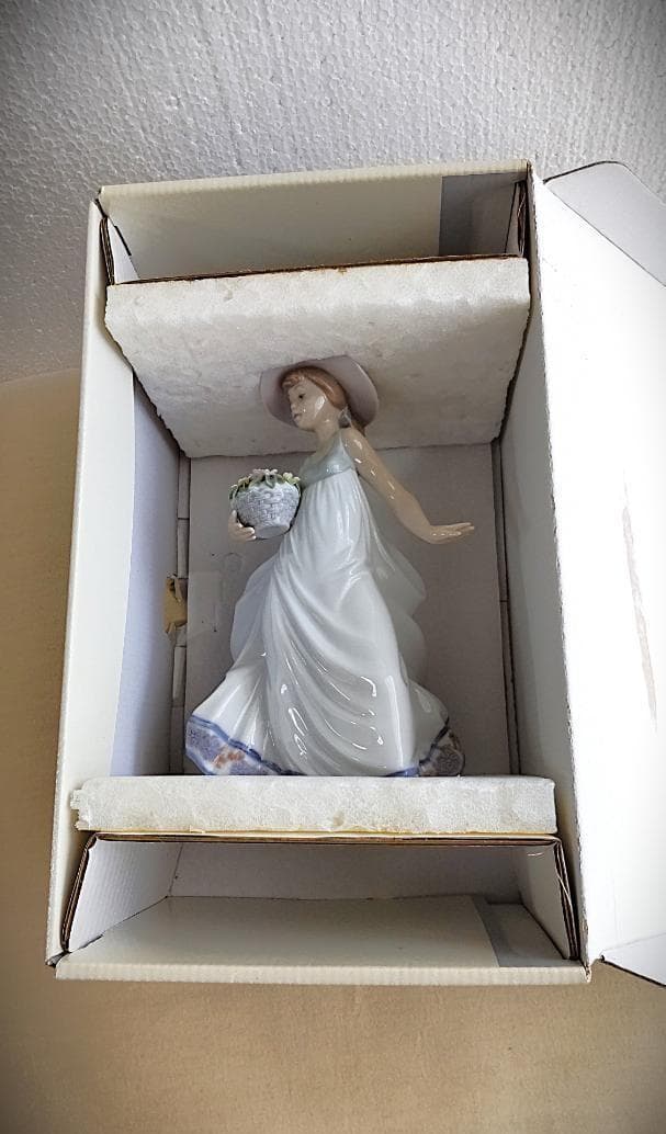 リヤドロ 春の花かご LLADRO 5790 人形フィギュリン 美品 箱あり
