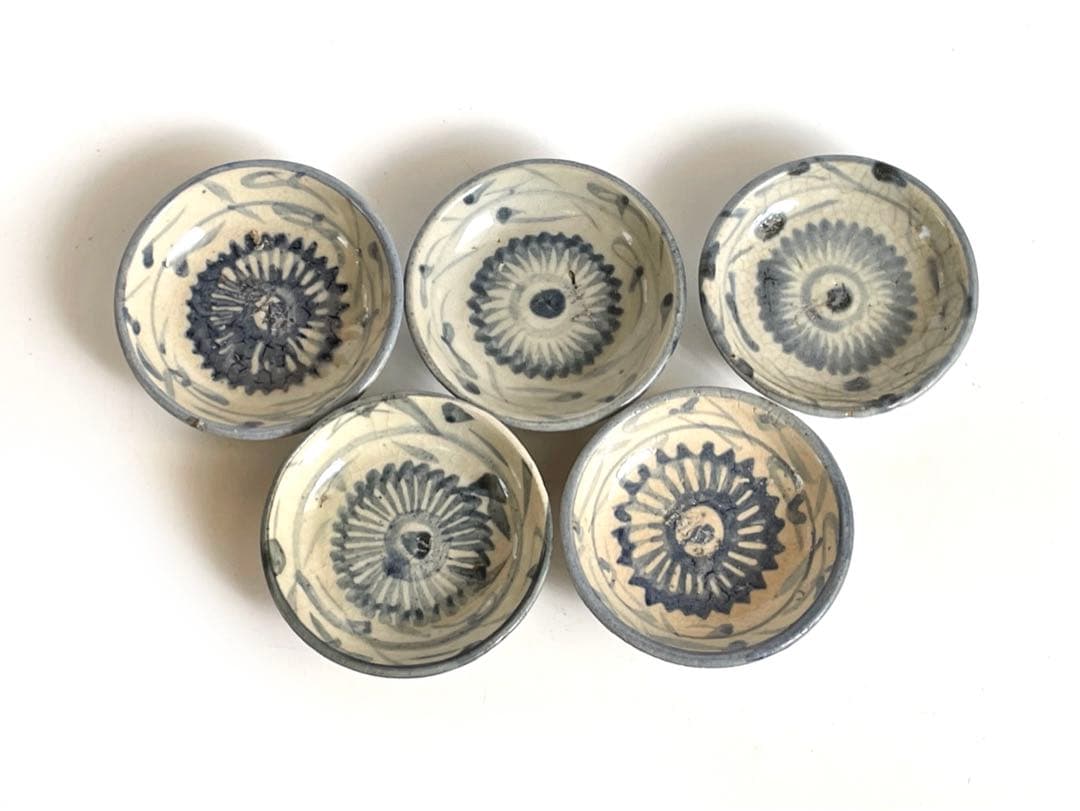 骨董　アンティーク　清朝　中国　染付　花文様　豆皿　小皿　手塩皿　5枚 大正時代のやさしい花唐草豆皿 アンティーク美