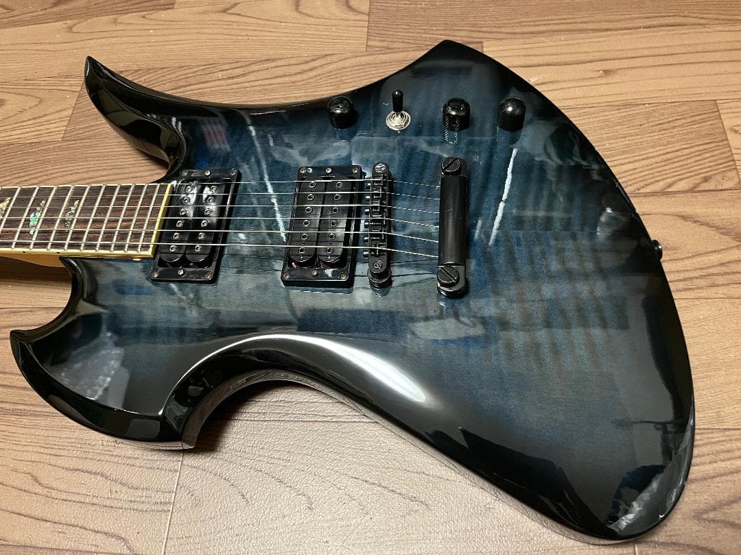 B.C.RICH モッキンバード ギター シースルーブラックサンバースト　虎目