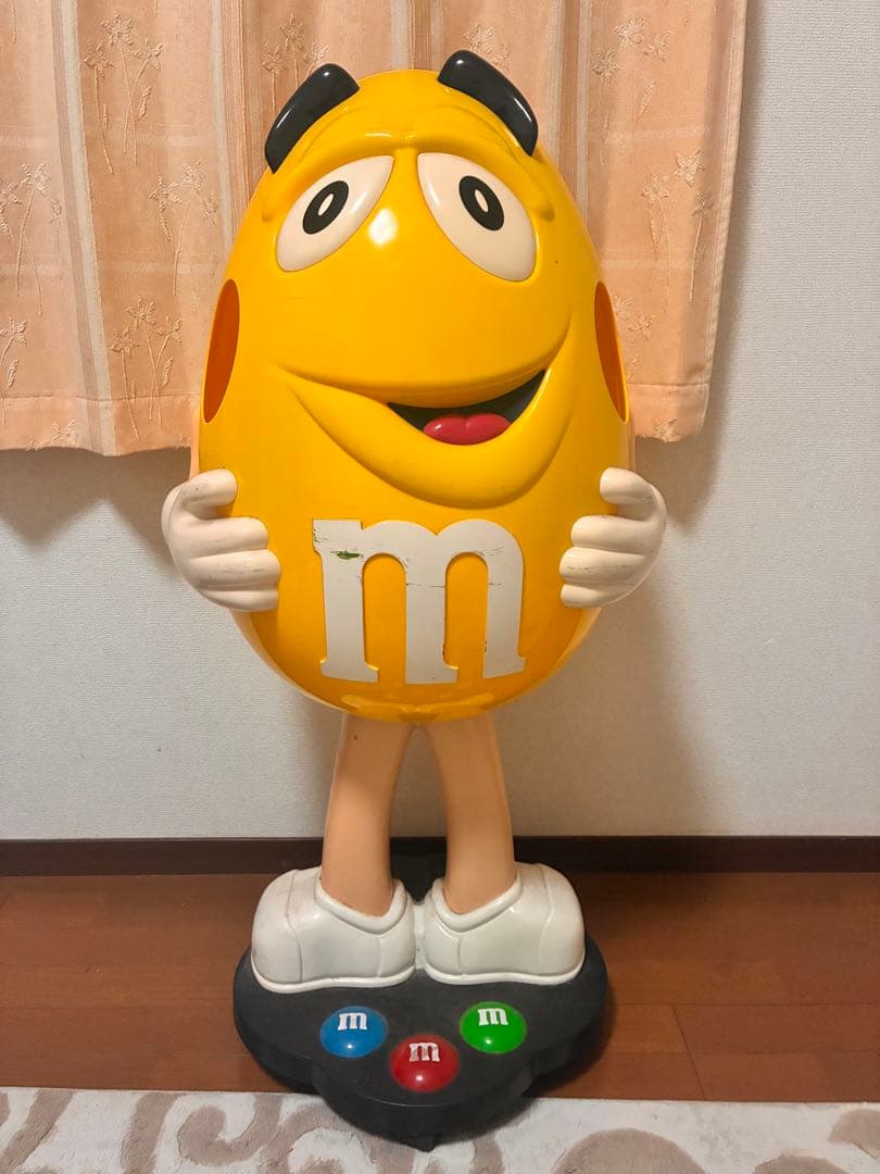 M&M's イエローチョコレートキャラクター スタンド 楽天市場】海外直輸入 USED品 m&m's チョコレート ディスペンサー