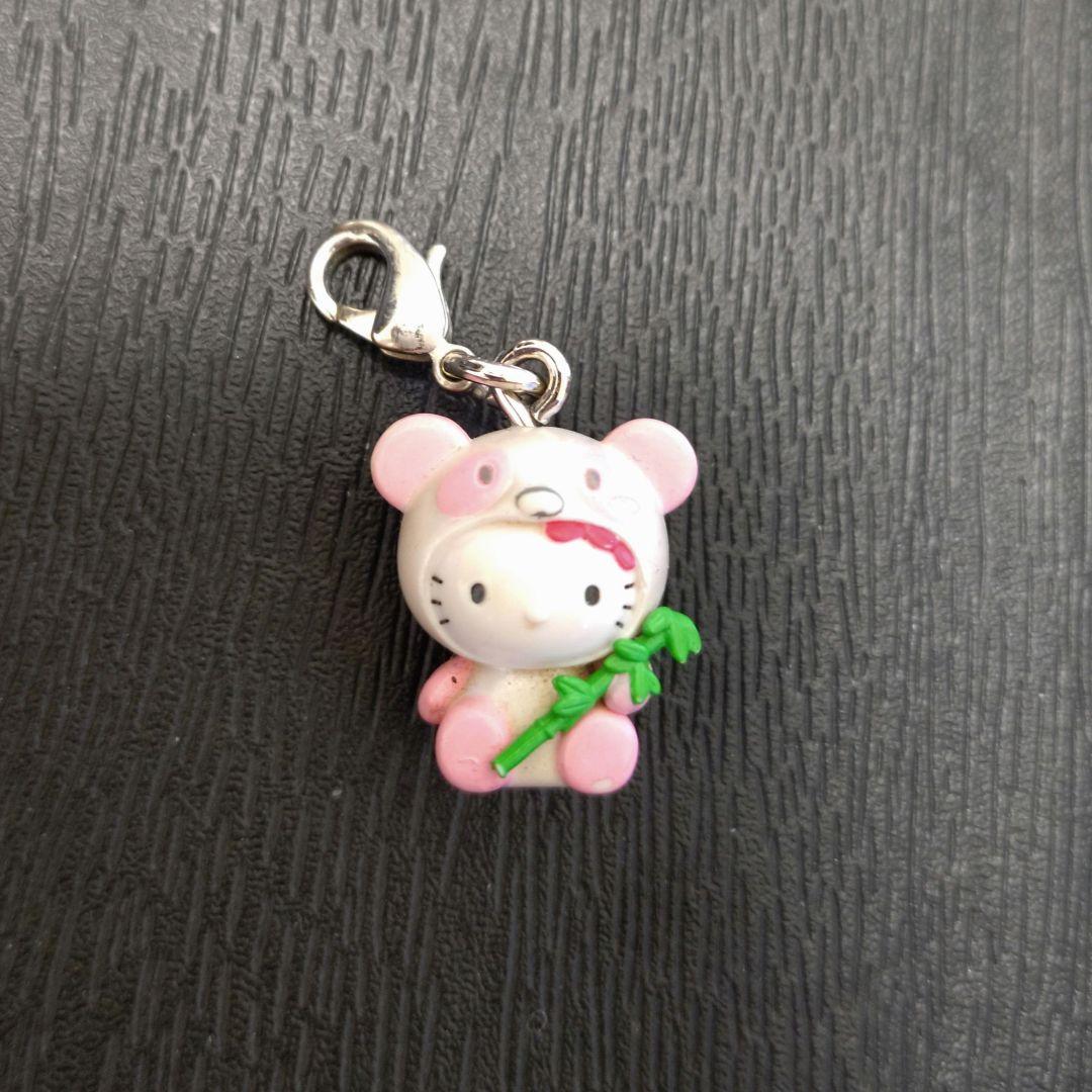 ご当地キティ】東京限定 上野 パンダ キティちゃん ファスナー