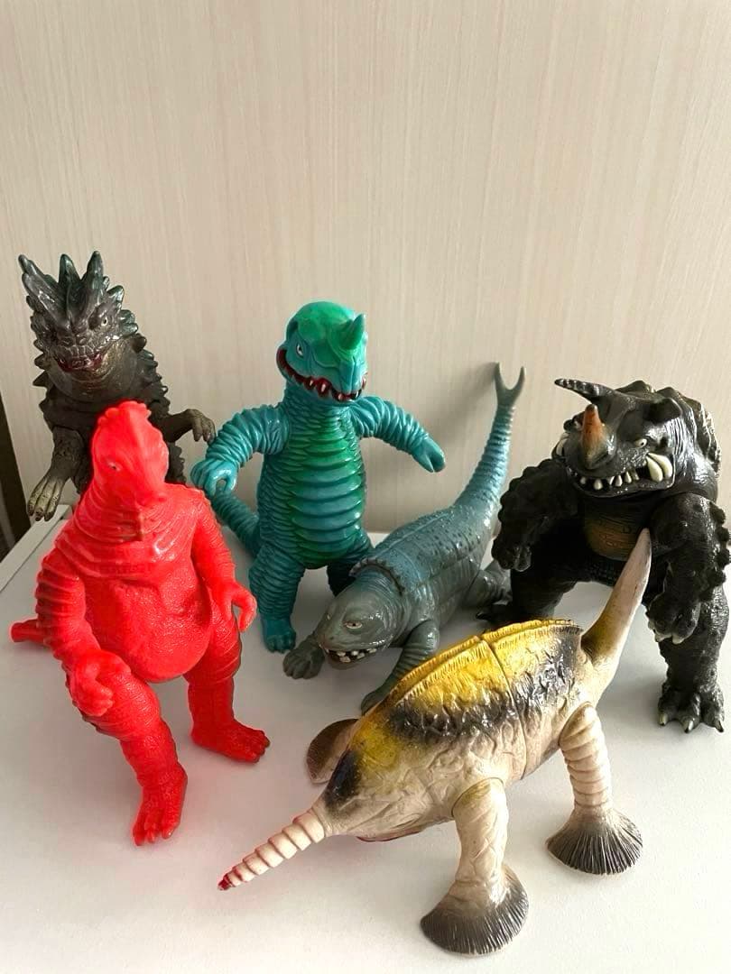 ウルトラマン登場怪獣フィギュアセット 6体 - メルカリ