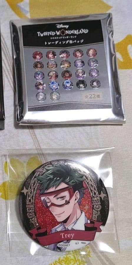トレイ ツイステ セブンイレブン限定 実験着 缶バッジ - メルカリ