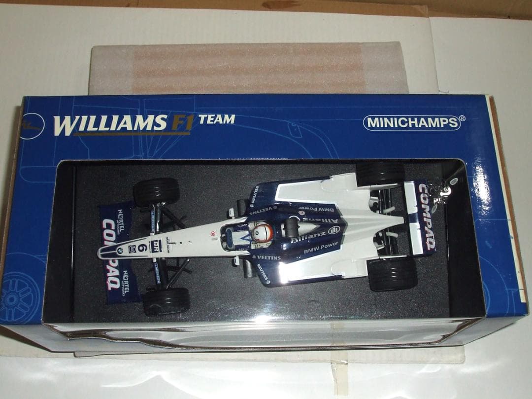 ウィリアムズ FW22 SHOWCAR モントーヤ ミニチャンプス 1／18