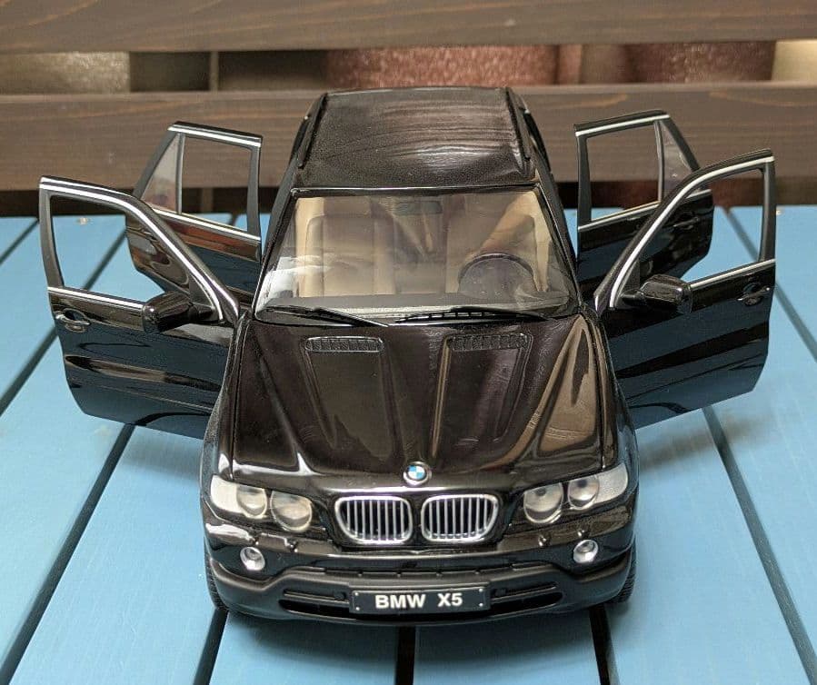 京商 BMW X5 4.4i ミニカー　1:18