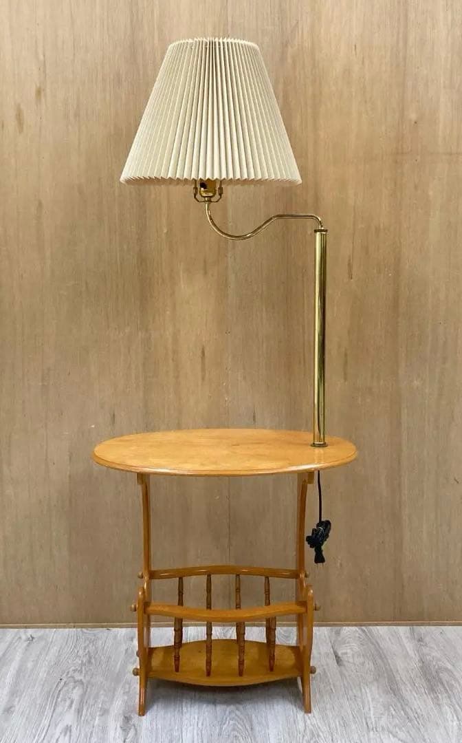 木製フロアスタンド　ベッドサイドフロアランプ　テーブル付ライト　間接照明レトロ Amazon.co.jp : SUSUO レトロ フロアスタンドライト 110V-120V