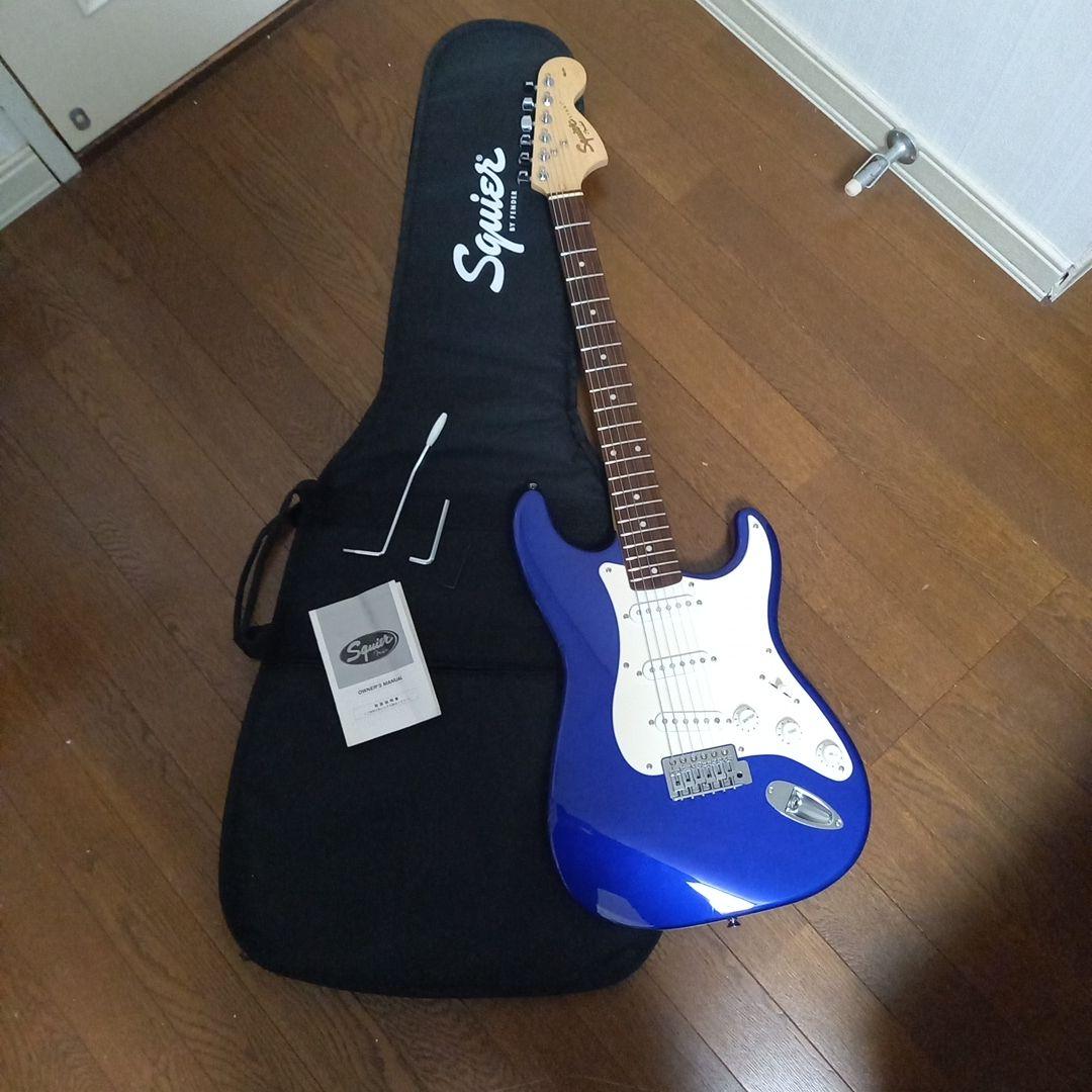 美品』金文字ロゴSquier By Fender Affinity STRAT - メルカリ