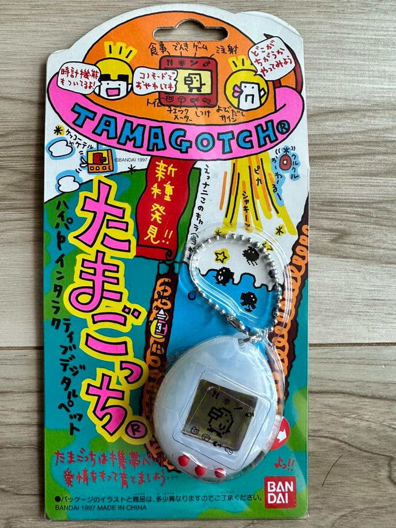 新品】 新種発見 たまごっち 白 クリアホワイト - メルカリ