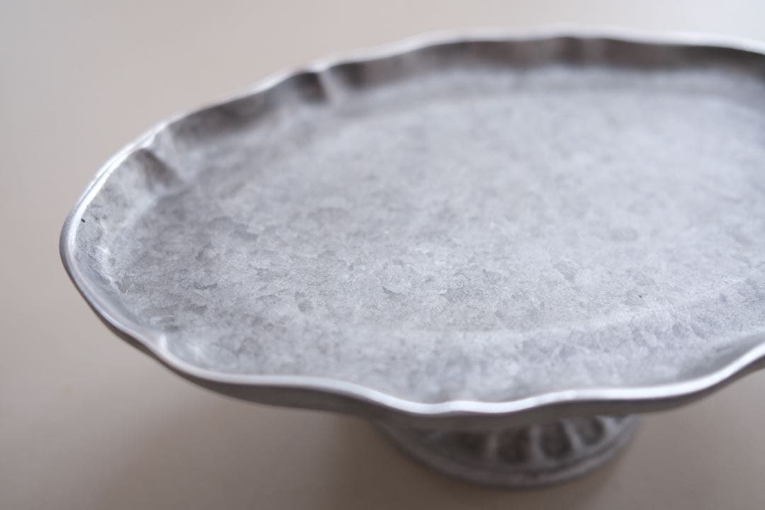 値下げ中！cofe コフェ co+fe 高台プレート 花リム コンポート - メルカリ