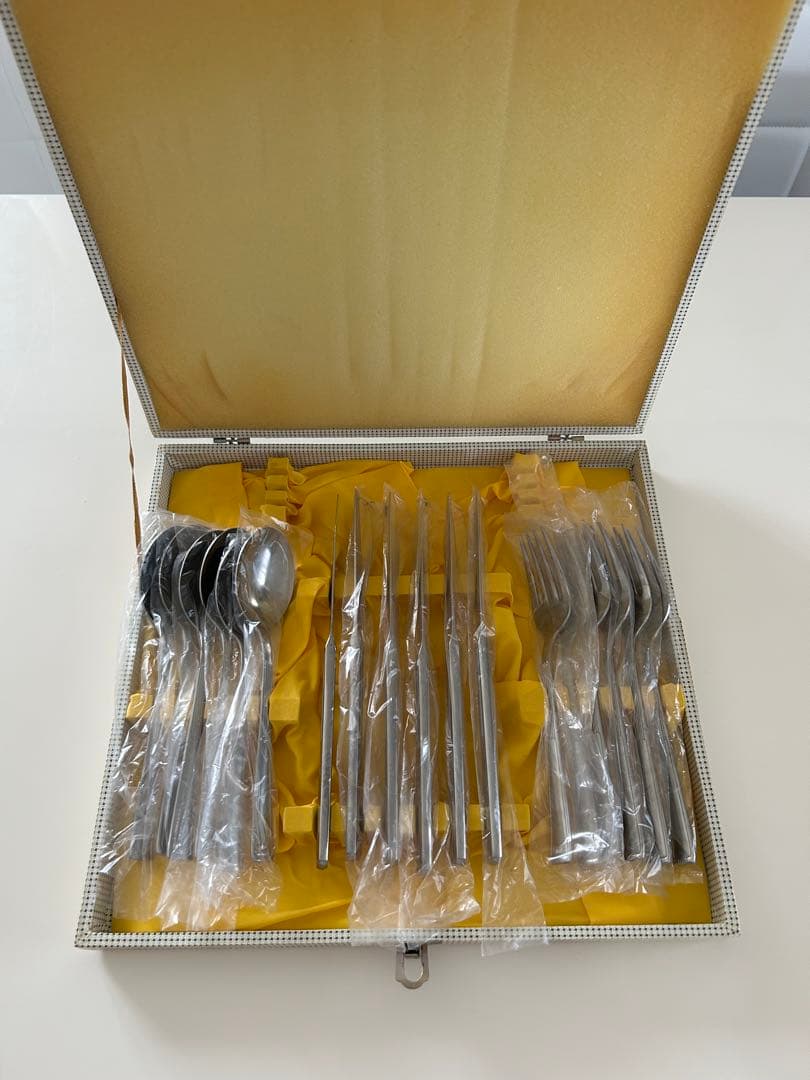 ノリタケ　カラトリーセット Noritake (ノリタケ) カトラリーセット Silk Roadスプーン・デザート