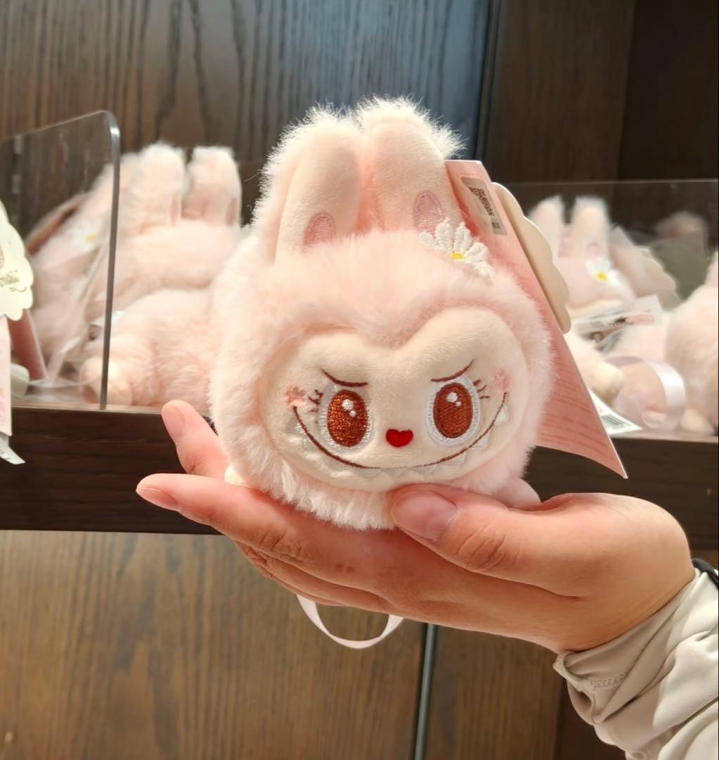 北京ポップランド限定 labubu mokoko 肩のせぬいぐるみ - メルカリ